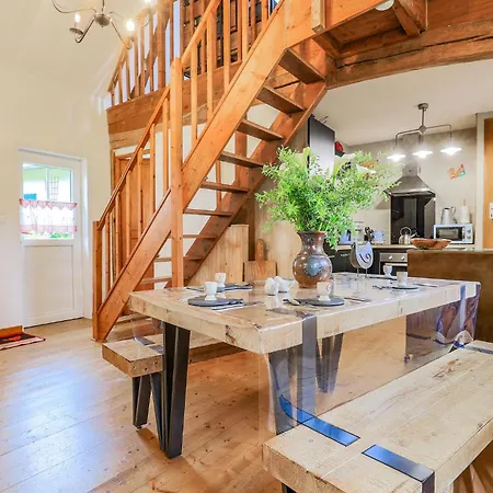 Awesome In With Kitchen Holiday home