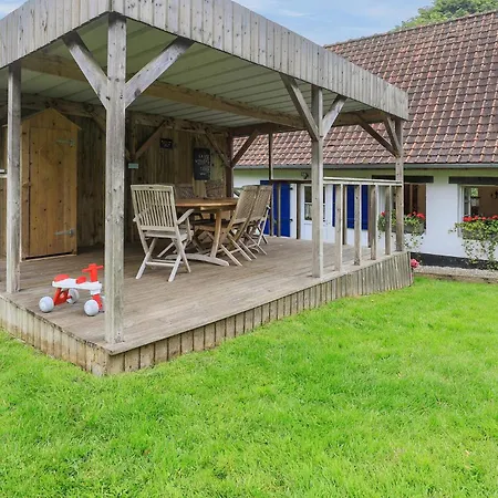 Awesome In With Kitchen Holiday home *