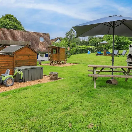 Awesome In With Kitchen Holiday home